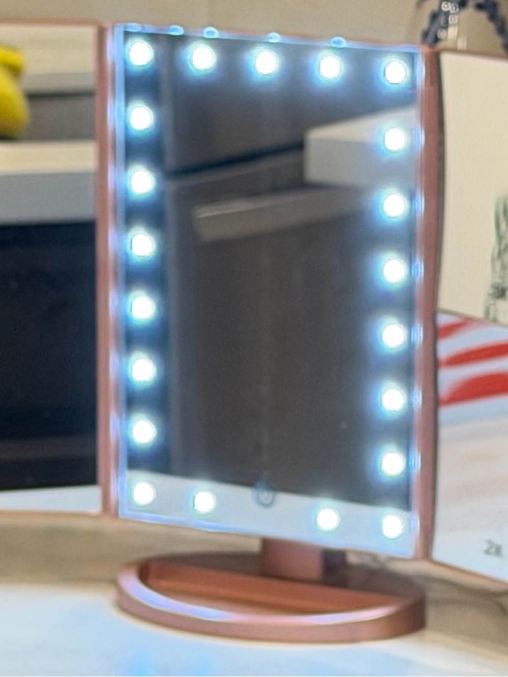 🌟 5 for $25 🌟 WEILY Lighted Tri-Fold Makeup Vanity Mirror Rose Gold 1X 2X 3X